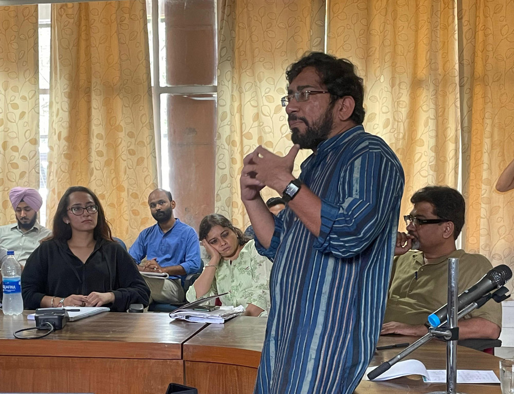 पीयूसी के दर्शनशास्त्र विभाग में हिमाचल प्रदेश केन्द्रीय विश्वविद्यालय के सहायक प्रोफेसर श्री नवनीत शर्मा ने एक ज्ञानवर्धक व्याख्यान दिया।